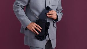Yogie Pratama Kolaborasi Bareng Digimap, Bikin Tas Buat iPhone 15 dan 15 Pro