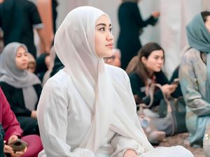 7 Pesona Aaliyah Massaid Berhijab di Acara Aurel, Dipuji Bak Bidadari Surga 7 Pesona Aaliyah Massaid Berhijab di Acara Aurel, Dipuji Bak Bidadari Surga