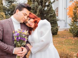 Wanita Ini Nikahi Anak Adopsinya, Terpaut Usia 31 Tahun