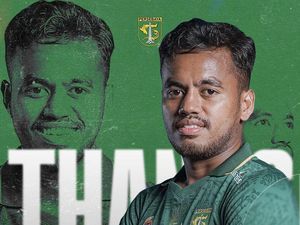 Jarang Dimainkan Persebaya, Alwi Slamat Resmi Dilepas ke Malut United Jarang Dimainkan Persebaya, Alwi Slamat Resmi Dilepas ke Malut United