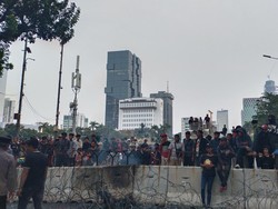 Demonstrasi Selesai, Jalan ke Istana Kembali Dibuka