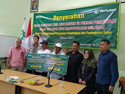 Dua Desa di Banyuwangi Terima Bansos TJSL dari Perhutani