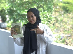 Sosok El, Penulis Novel dengan 17 Juta Pembaca Lulus Kuliah Tanpa Skripsi