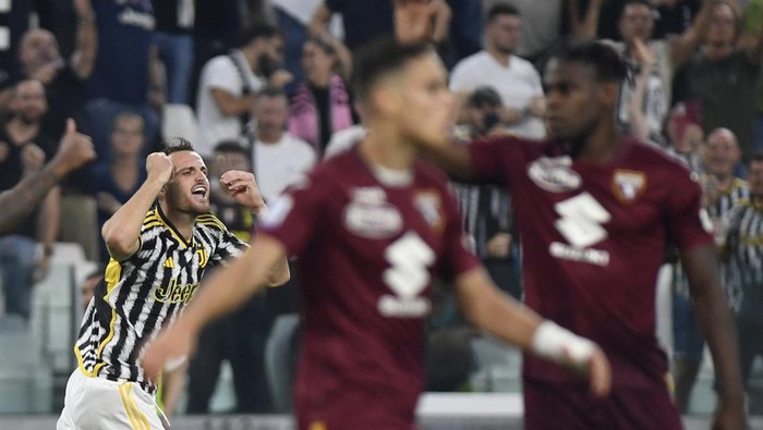 Soccer Football - Serie A - Juventus v Torino - Allianz Stadium, Turin, Italy - October 7, 2023 Juventus Federico Gatti celebrates scoring their first goal REUTERS/Massimo Pinca