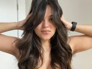 Foto Wanita Dapat Rp 9,6 M dari Pamer Ketiak, Berakhir Kena Gangguan Mental