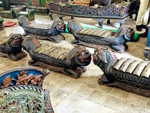 Kisah Kepulangan Gamelan Sari Oneng ke Tangan Pewaris di Sukabumi Kisah Kepulangan Gamelan Sari Oneng ke Tangan Pewaris di Sukabumi