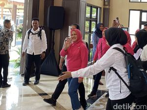 Iriana Jokowi Ajak Pelajar Surabaya Perangi Narkoba dan Judi Online