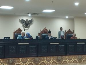 Jimly Ungkap Alasan Jadi Ketua MKMK: Tak Tega Lihat Image MK Kini Terpuruk Jimly Ungkap Alasan Jadi Ketua MKMK: Tak Tega Lihat Image MK Kini Terpuruk