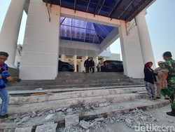Setahun Dibangun, Gedung Pemkab Brebes Ambles 10 Cm-Tembok dan Lantai Retak