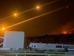 TNI: Markas Pasukan PBB RI di Lebanon Bukan Terkena Roket tapi Flare TNI: Markas Pasukan PBB RI di Lebanon Bukan Terkena Roket tapi Flare