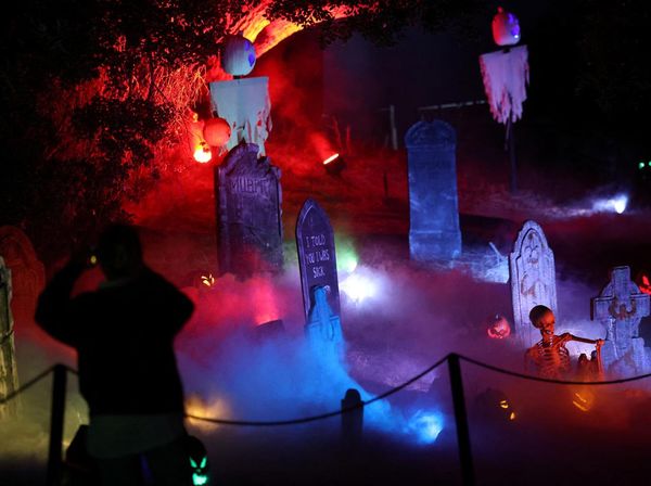 Menyusuri Negeri Ajaib Halloween di California, Berani?