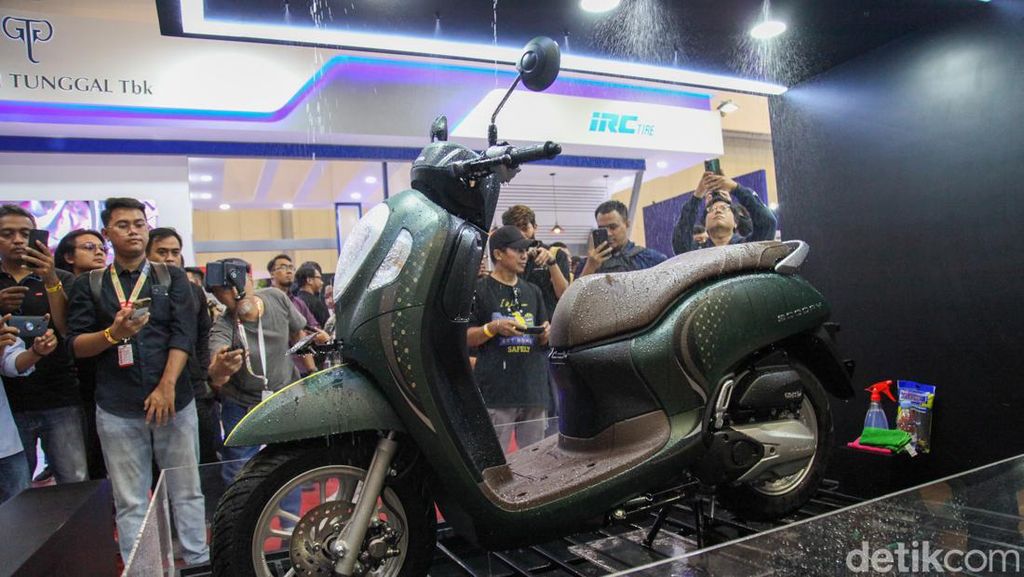 New Honda Scoopy Mejeng di IMOS 2023, Garansi Rangka 5 Tahun New Honda Scoopy Mejeng di IMOS 2023, Garansi Rangka 5 Tahun