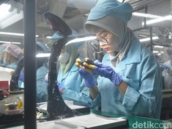 Canggihnya Pabrik Oppo, Ada Ruang Uji Lipat Find N3