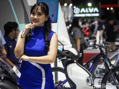 Paras Cantik Usher Bikin Betah Pengunjung IMOS 2023