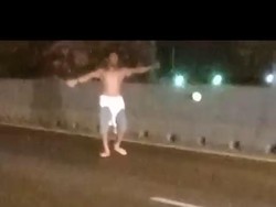 Ada Pria Ngamuk Bawa Golok di Tol Tandes Surabaya, Pengendara Ketakutan