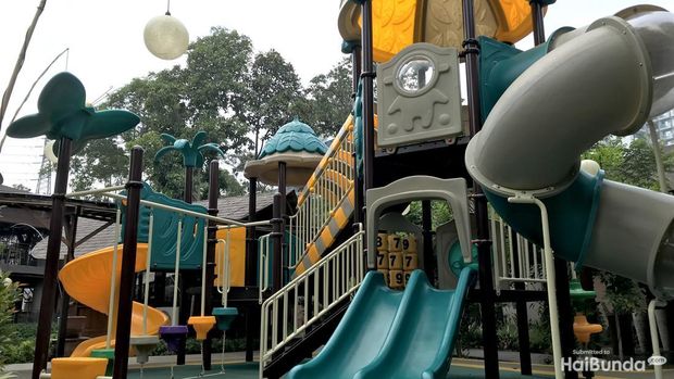 Playground di Talaga Sampireun Menteng