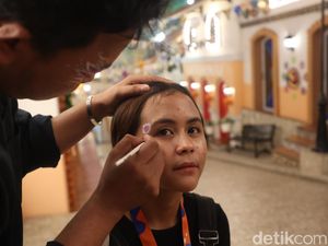 Face Painting di Transloween Trans Studio Cibubur Bikin Pengunjung Happy Face Painting di Transloween Trans Studio Cibubur Bikin Pengunjung Happy