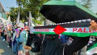 Teriakan Bela Palestina Menggema di Surabaya
