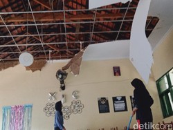 Hujan-Angin Robohkan Atap 2 Kelas SMAN I Wonosari Klaten, Begini Kondisinya