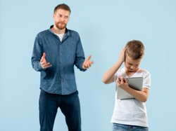 Apa Itu Daddy Issues? Ini Ciri-ciri, Penyebab, dan Cara Mengatasinya