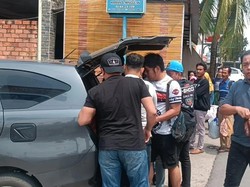 Momen Sopir Travel Pencabul Anak Ditangkap di Pinggir Jalan
