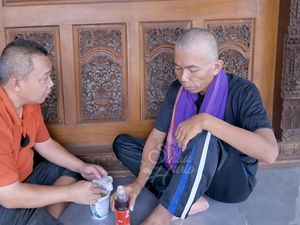 Jejak Enuh Nugraha Si Jenius Lulusan ITB yang Terdampar di Jalanan Jejak Enuh Nugraha Si Jenius Lulusan ITB yang Terdampar di Jalanan