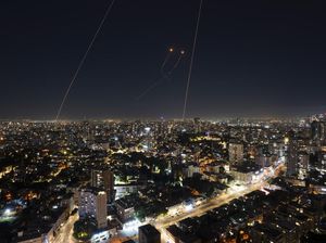 Israel Cegat Rudal Houthi, Sirene Meraung-raung