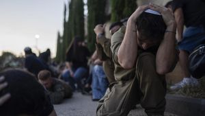 Israel Kumandangkan Sirene Peringatan Rudal, Warga Ketakutan