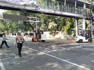Demo Buruh Tuntut Upah Naik Berakhir, Jl Medan Merdeka Barat Dibuka Lagi