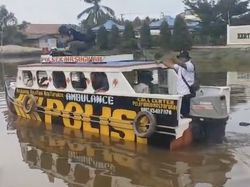 Speedboat Ambulans Iptu Rio Bantu Warga Miskin di Air Sugihan