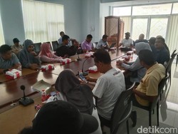 Pemkab Bone Minta Pendampingan LKPP Usai Kayu Ulin Bola Soba Tenggelam