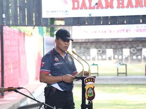 64 Polisi-Jurnalis di Bali Beradu Ketepatan Menembak 64 Polisi-Jurnalis di Bali Beradu Ketepatan Menembak