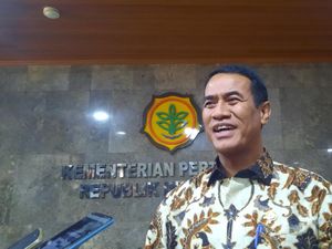 Jadi Mentan Lagi, Amran Sulaiman Serahkan Gajinya buat Yatim Piatu Jadi Mentan Lagi, Amran Sulaiman Serahkan Gajinya buat Yatim Piatu