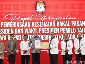 Momen KPU Umumkan Hasil Tes Kesehatan 3 Paslon Pilpres Momen KPU Umumkan Hasil Tes Kesehatan 3 Paslon Pilpres