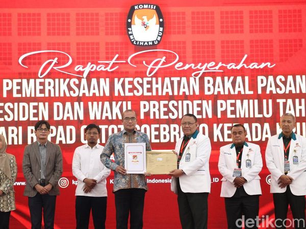 Momen KPU Umumkan Hasil Tes Kesehatan 3 Paslon Pilpres