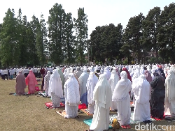 Niat Sholat Istisqa Meminta Hujan, Tata Cara dan Waktu Pelaksanaannya