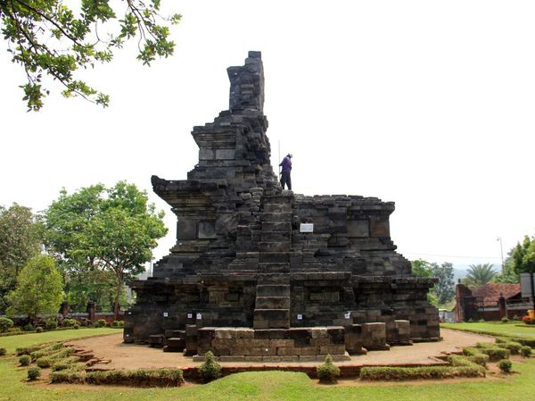 Studi Kelayakan Pemugaran Candi Arimbi Jombang