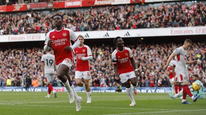 Soccer Football - Premier League - Arsenal v Sheffield United - Emirates Stadium, London, Britain - October 28, 2023  Arsenals Eddie Nketiah celebrates scoring their first goal Action Images via Reuters/Andrew Couldridge NO USE WITH UNAUTHORIZED AUDIO, VIDEO, DATA, FIXTURE LISTS, CLUB/LEAGUE LOGOS OR LIVE SERVICES. ONLINE IN-MATCH USE LIMITED TO 45 IMAGES, NO VIDEO EMULATION. NO USE IN BETTING, GAMES OR SINGLE CLUB/LEAGUE/PLAYER PUBLICATIONS.