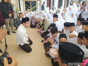 Sowan Gus Ali di Watucongol Gunungpring Muntilan, Gibran Minta Doa Restu