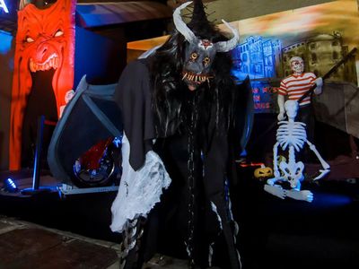 Intip Keseruan Pesta Halloween di Senopati