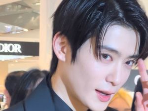 7 Foto Jaehyun NCT, Visual Aslinya Bak Vampir Saat Hadiri Acara Prada 7 Foto Jaehyun NCT, Visual Aslinya Bak Vampir Saat Hadiri Acara Prada