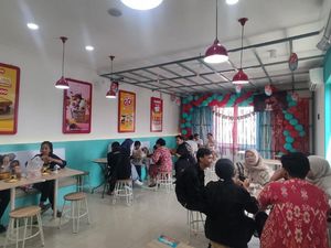 Jajanan Kekinian 3-in-1 Jadi Destinasi Wisata Kuliner Baru