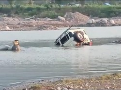 Tragis Pemuda Tewas Usai Mobil Offroad Mahasiswa Unhas Tenggelam di Sungai