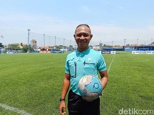 Oki Dwi Putra sang Hakim Lapangan yang Kini Ada di Balik Layar Oki Dwi Putra sang Hakim Lapangan yang Kini Ada di Balik Layar