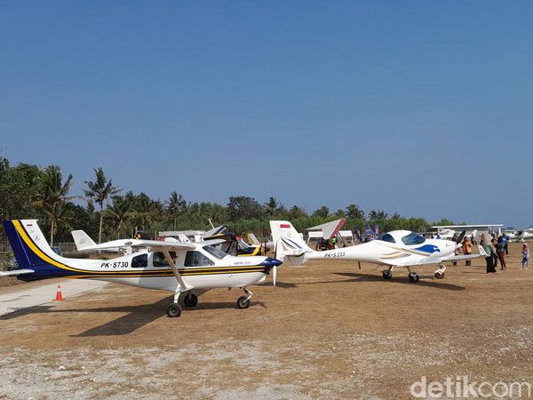 Menilik Keindahan Pesawat Kecil di Pangandaran Air Show 2023