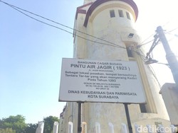 Menepis Mitos dan Cerita Mistis di Pintu Kali Jagir Surabaya