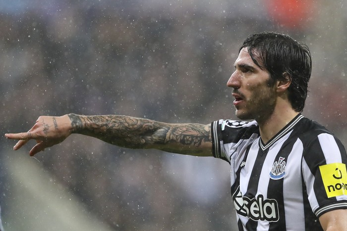 Newcastle's Sandro Tonali gestures during the Champions League group F soccer match between Newcastle and Dortmund at St. James' Park, in Newcastle, England, Wednesday, Oct. 25, 2023. (AP Photo/Scott Heppell)