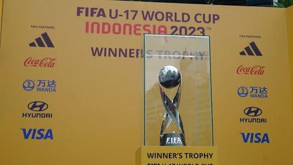 Trofi Piala Dunia U-17 2023