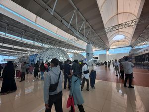 5 Rute Baru yang Bakal Hidupkan Lagi Bandara Kertajati 5 Rute Baru yang Bakal Hidupkan Lagi Bandara Kertajati