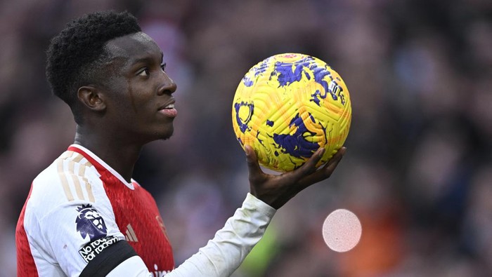 Soccer Football - Premier League - Arsenal v Sheffield United - Emirates Stadium, London, Britain - October 28, 2023  Arsenal's Eddie Nketiah celebrates scoring their third goal and completes his hat-trick REUTERS/Tony Obrien NO USE WITH UNAUTHORIZED AUDIO, VIDEO, DATA, FIXTURE LISTS, CLUB/LEAGUE LOGOS OR 'LIVE' SERVICES. ONLINE IN-MATCH USE LIMITED TO 45 IMAGES, NO VIDEO EMULATION. NO USE IN BETTING, GAMES OR SINGLE CLUB/LEAGUE/PLAYER PUBLICATIONS.